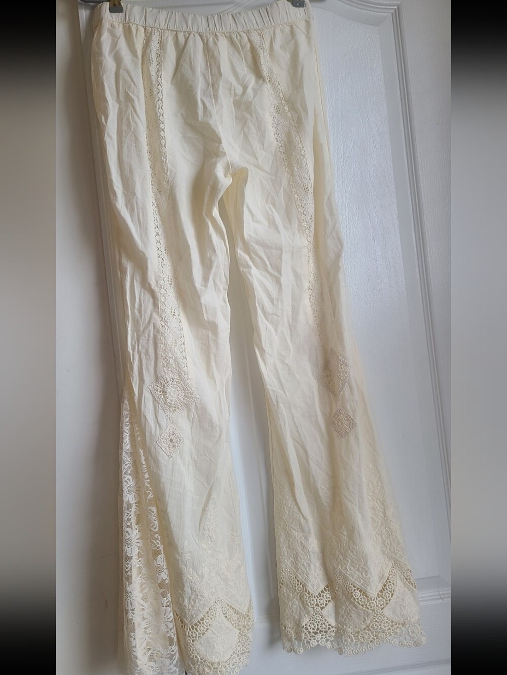 Aliyah Lace Flare Pants | Size 6 - Picture 9 of 10